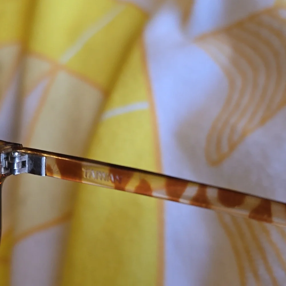 VGUC- Vintage Large Pilot Sunglasses with Gradient Lens Tortoise Frame - Picture 6 of 14